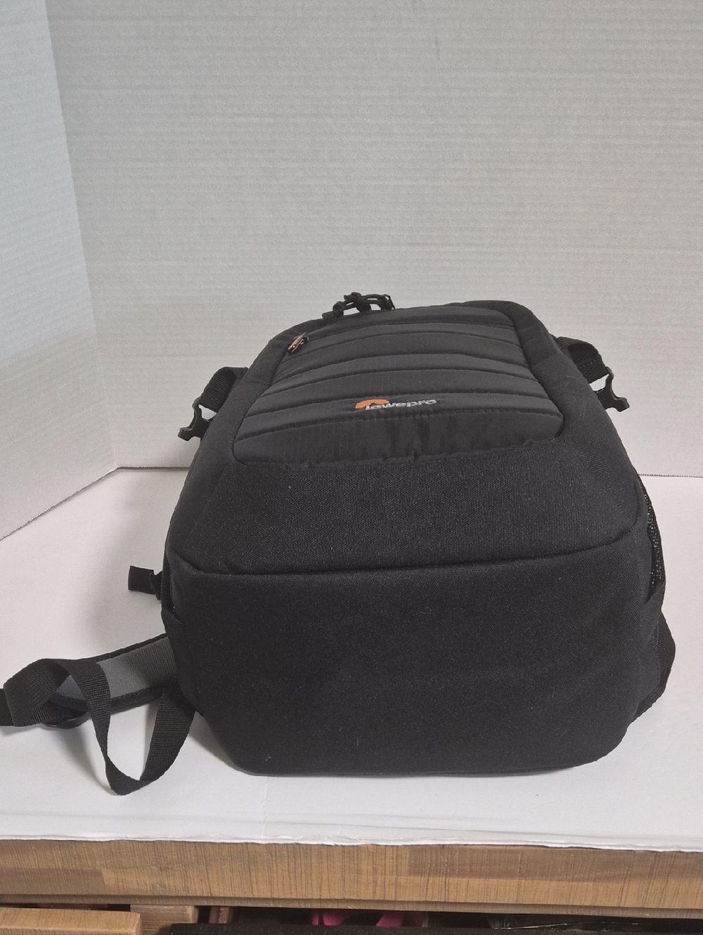 LowePro Tahoe BP 150. Lightweight Compact Camera Backpack (Black) Unisex - Picture 7 of 8